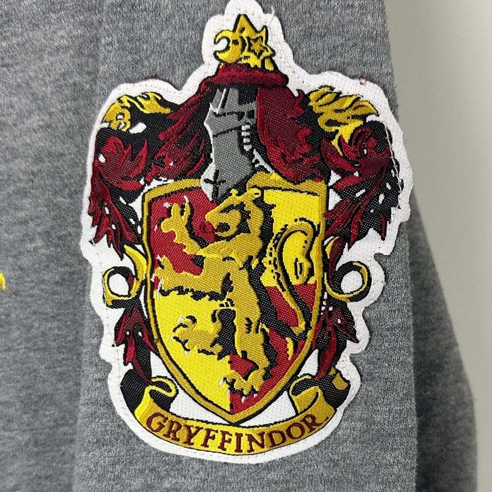 Harry Potter Warner Bros. Gryffindor Crewneck Sweater - Grey, Size Large - Picture 5 of 9